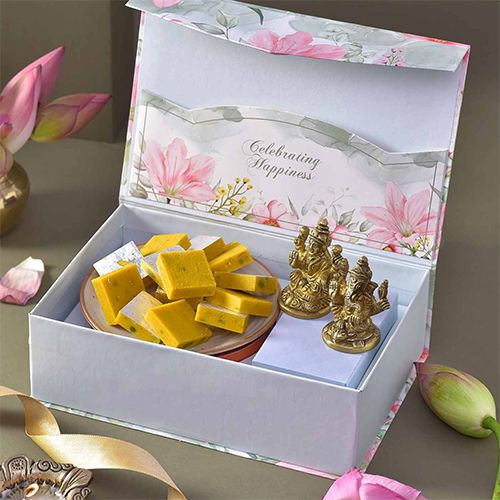 Diwalis Divine Duo  N  Sweets Box