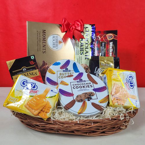 Delicious Christmas Assortment Hamper