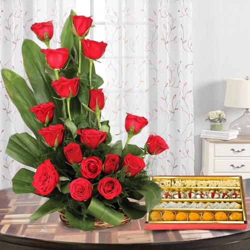 Roses Arrangement N Mixed Haldirams Sweets