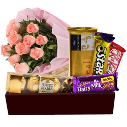 Remarkable Gift Hamper of Flowers N Assortments