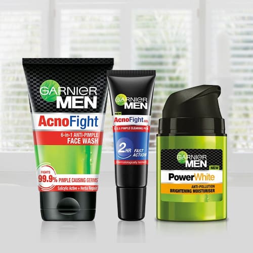 Exclusive Men Acno Fight Anti Pimple Kit from Garnier