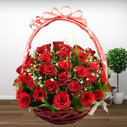 Breathtaking Basket of Countryside Red Roses	