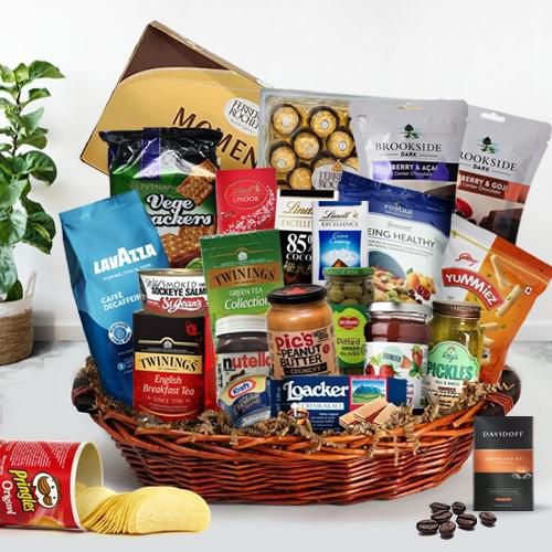 Outstanding Goodies Gift Hamper