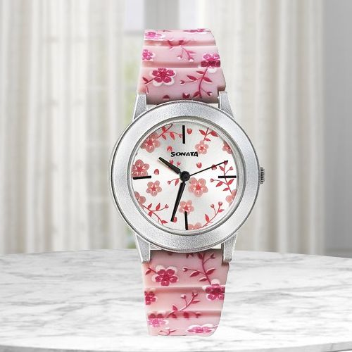 Attractive Sonata Analog Watch
