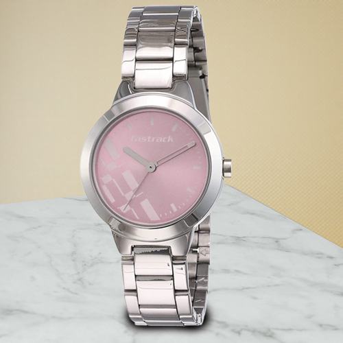 Alluring Fastrack Analog Womens Watch